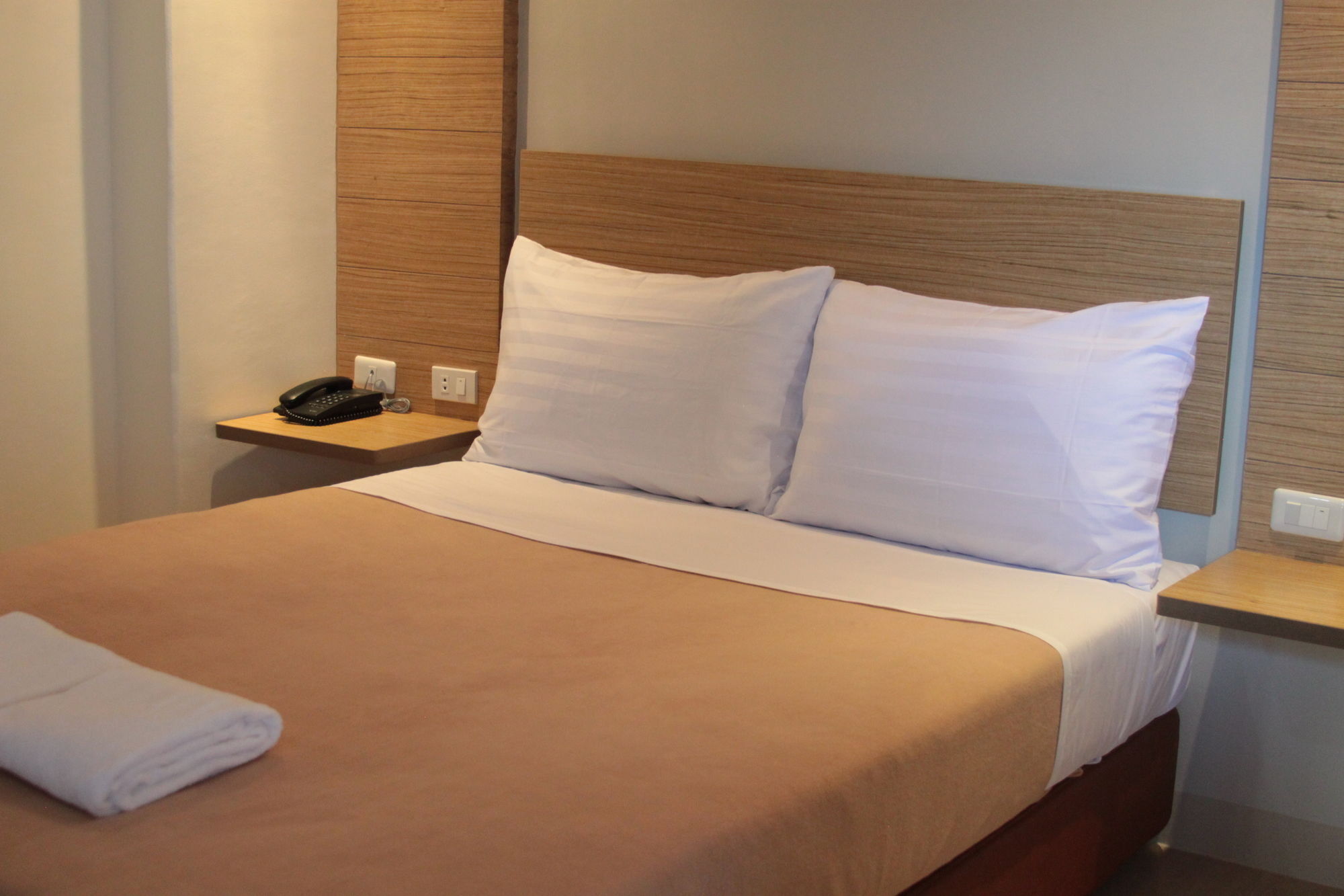 Chambre Mactan Hotel Lapu-Lapu City Kültér fotó